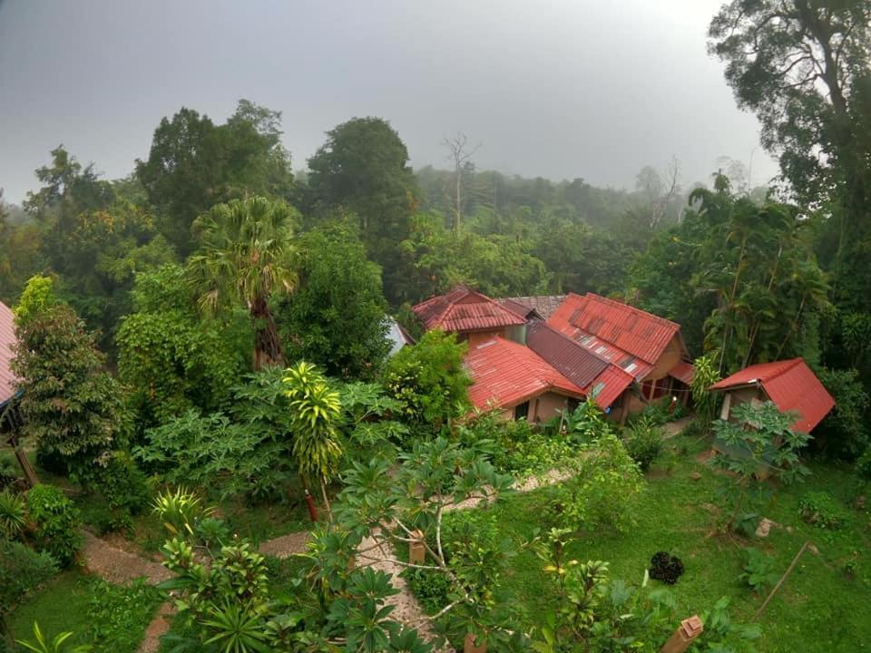 Aerie Lodge Pang Mapha Exterior photo