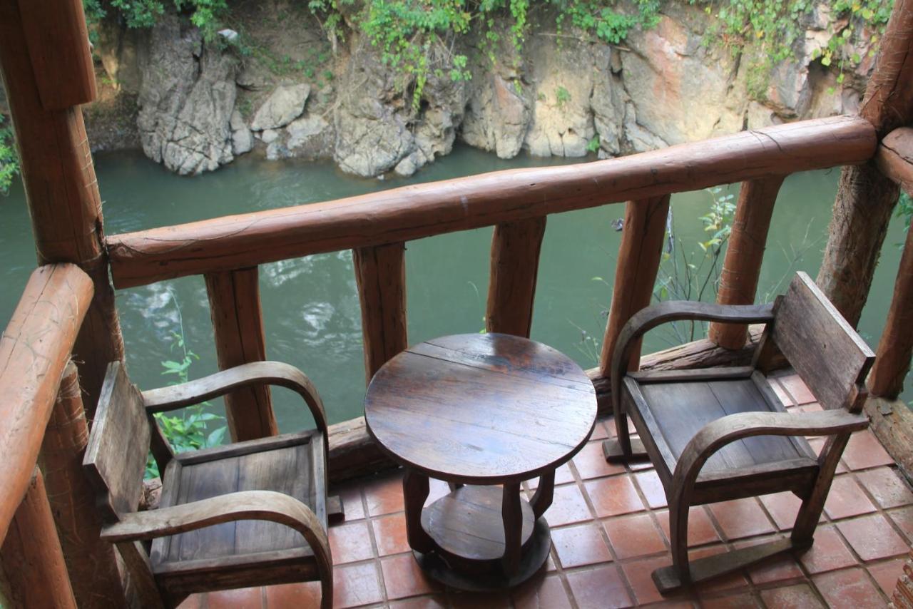 Aerie Lodge Pang Mapha Exterior photo