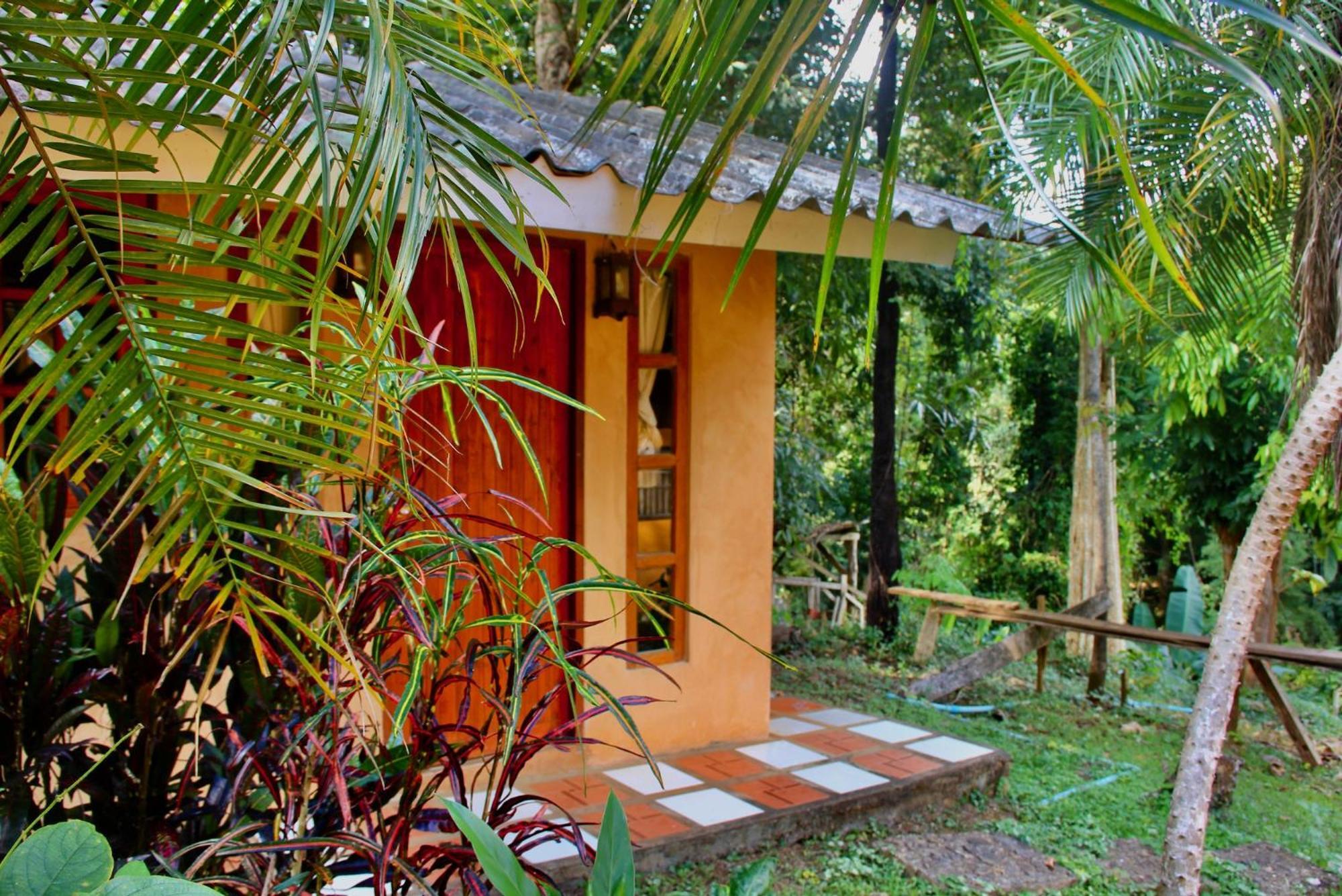 Aerie Lodge Pang Mapha Exterior photo
